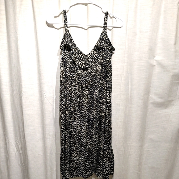 torrid Dresses & Skirts - Torrid Sun Dress Size 2 EUC